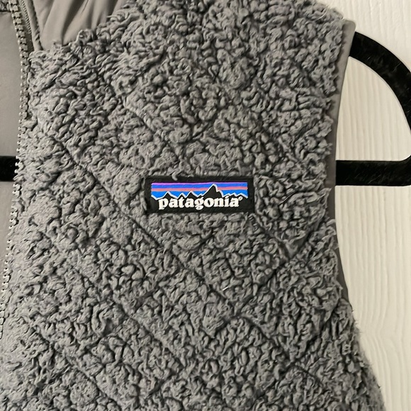 Patagonia Reversible Womens Sherpa Hooded Vest Dark Gray Size Small - Picture 2 of 11